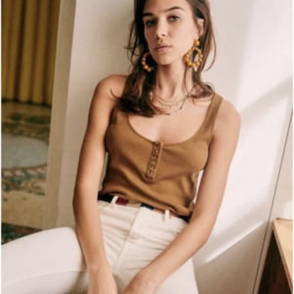 Sezane kira henley top size M.